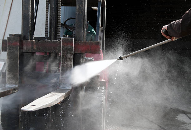 Best Parking Lot and Garage Cleaning  in Waldo, FL